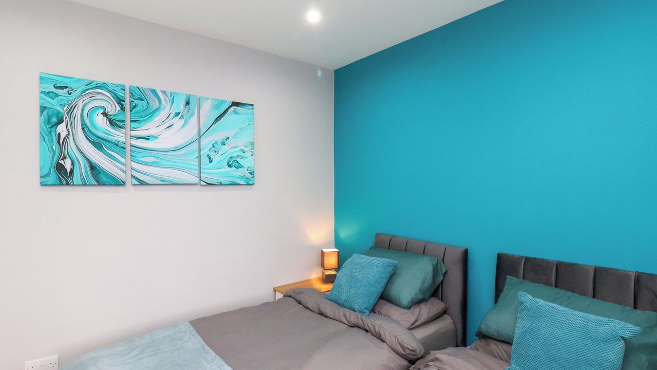 Photo of Others in Cayton Bay