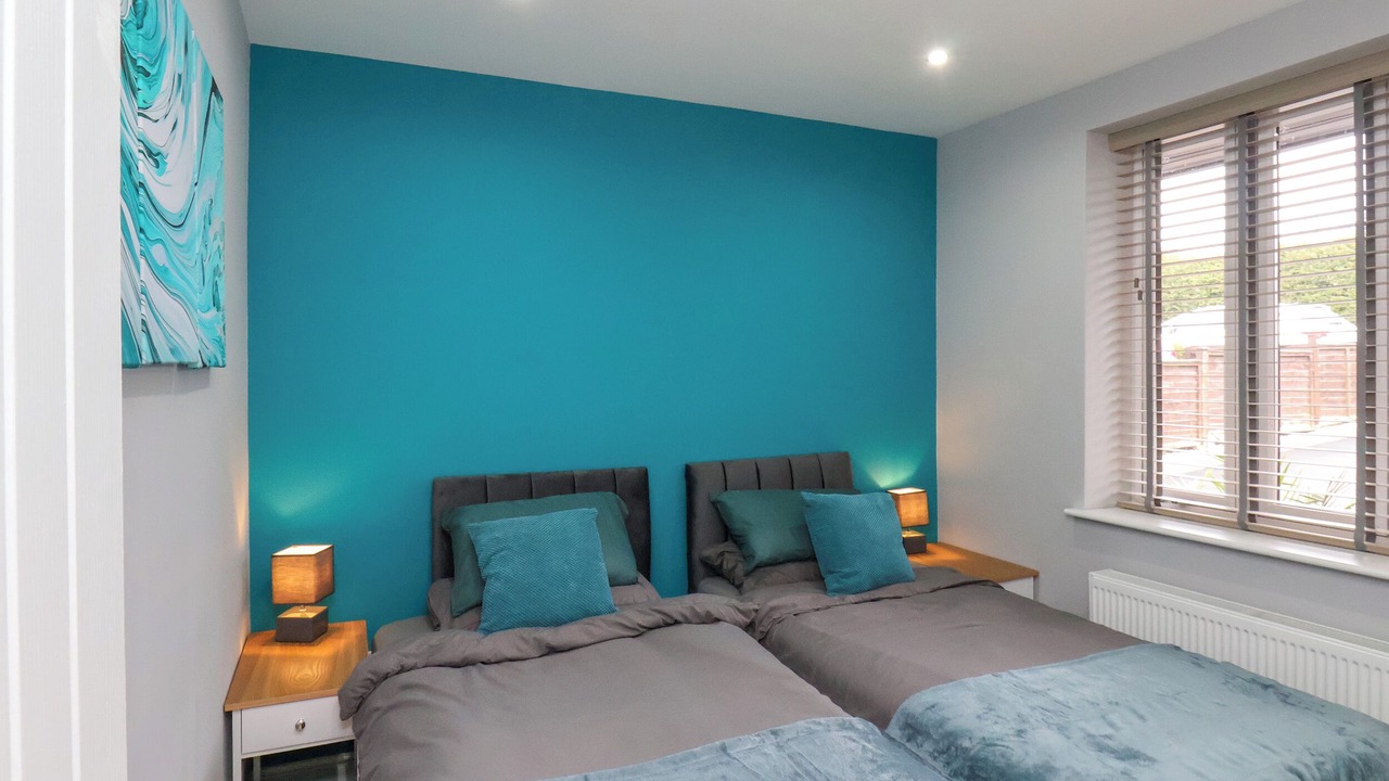 Photo of Others in Cayton Bay