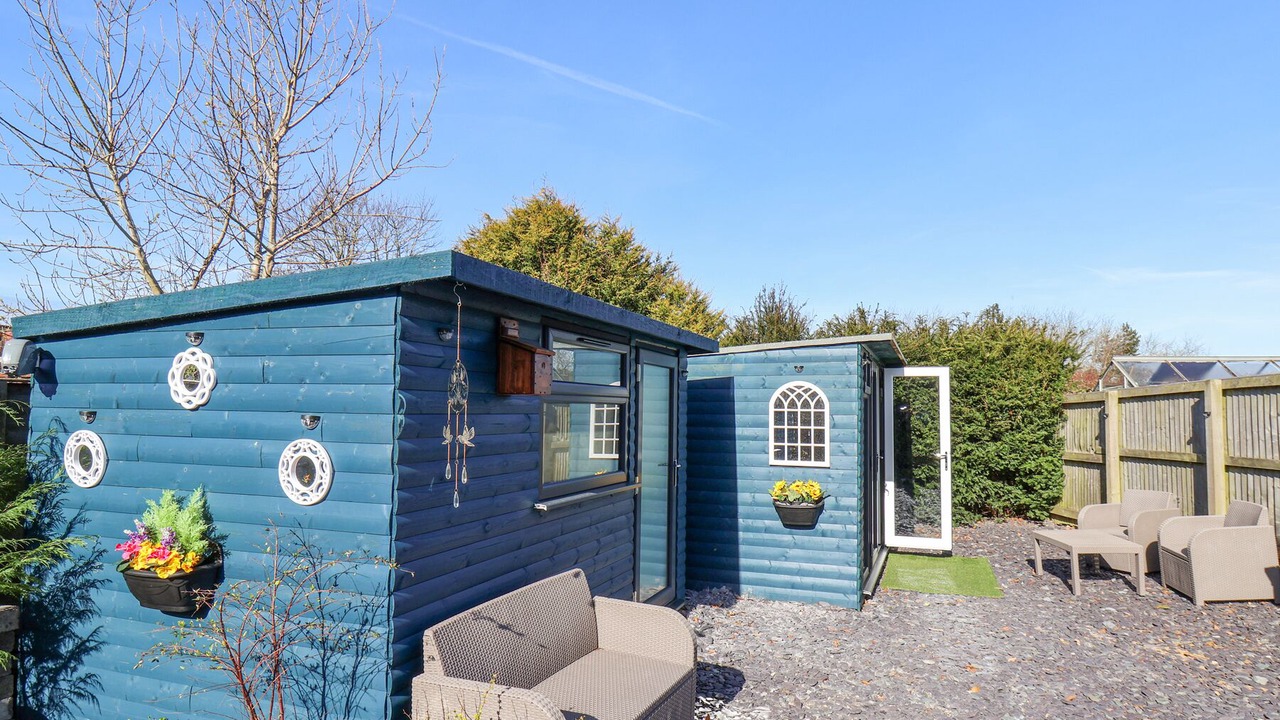 Photo of Others in Cayton Bay