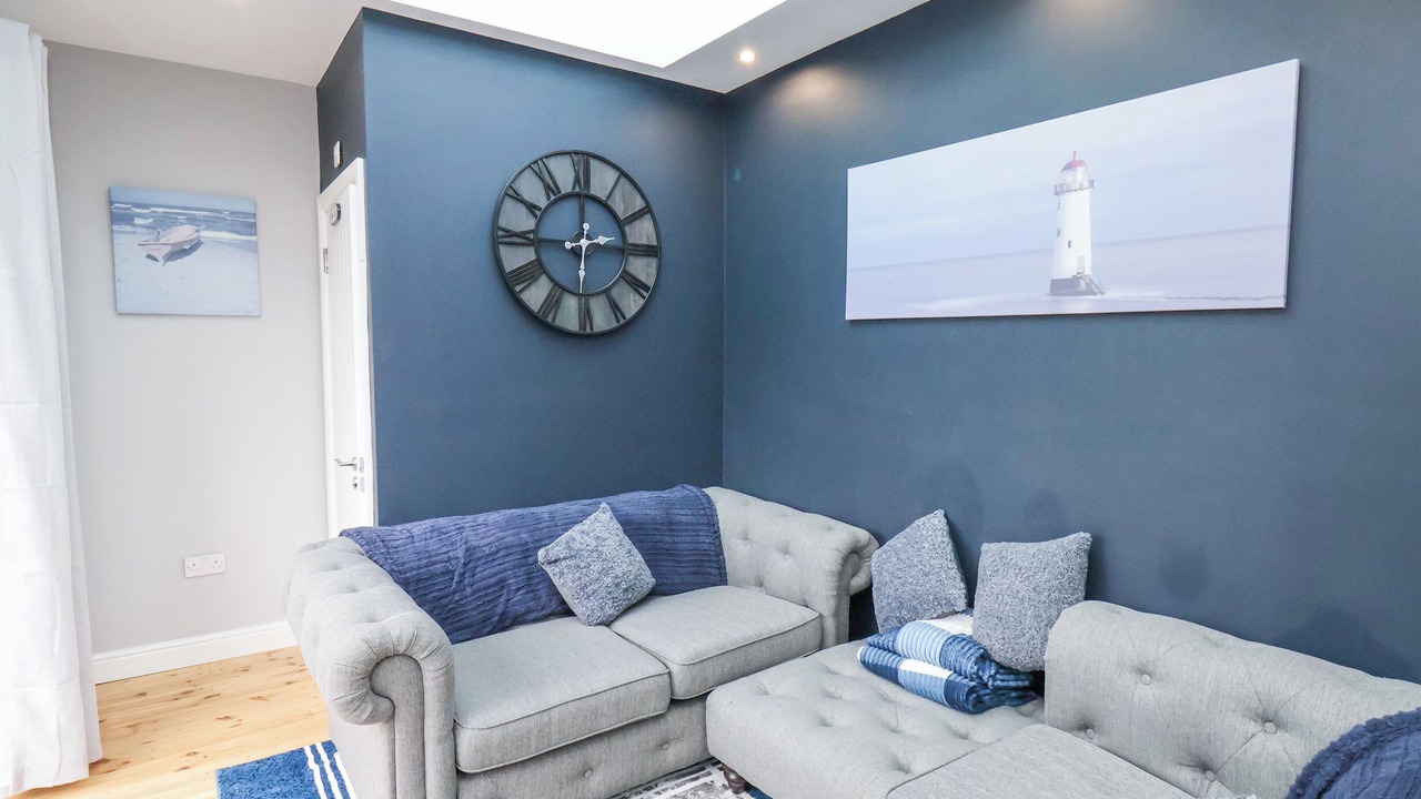 Photo of Others in Cayton Bay