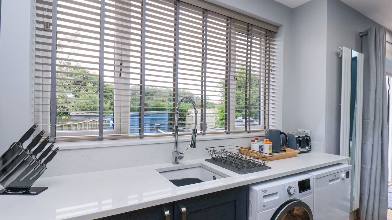 Photo of Others in Cayton Bay