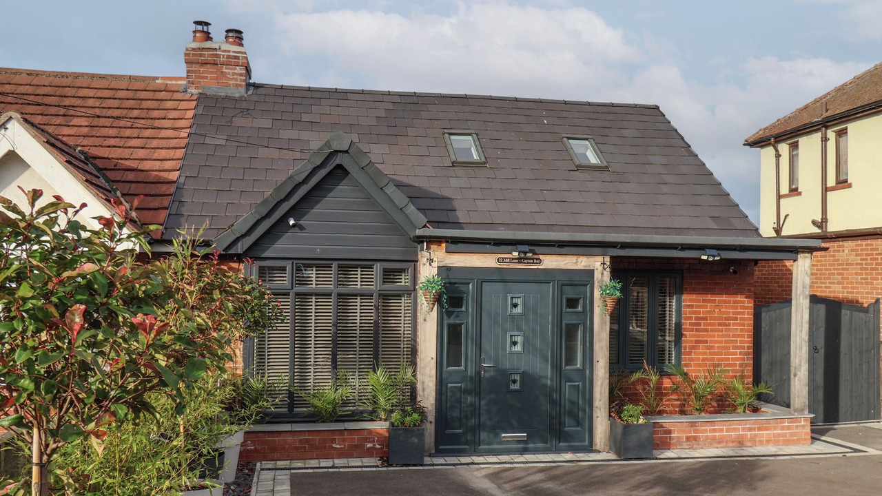 Photo of Others in Cayton Bay