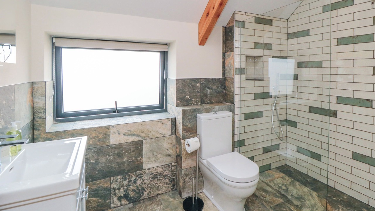 Photo of Others in Holme