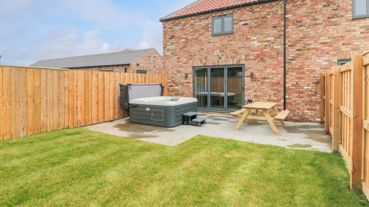 Photo of Outdoor in Holme