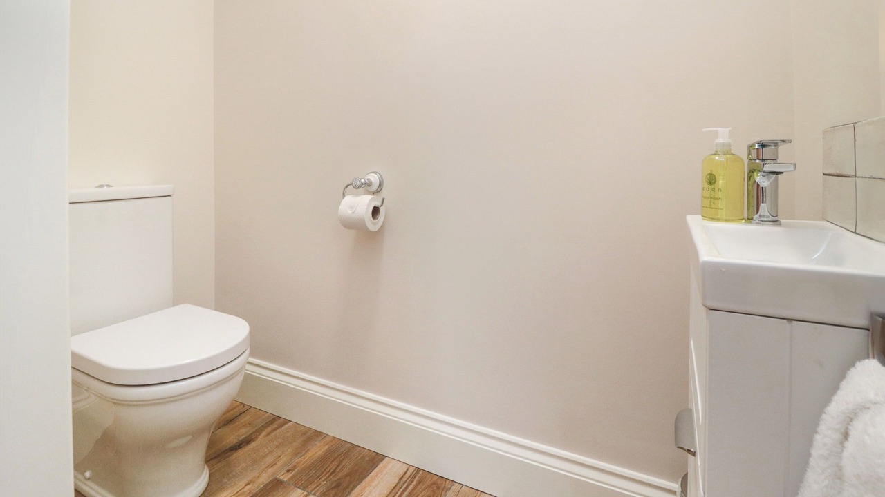 Photo of Others in Holme