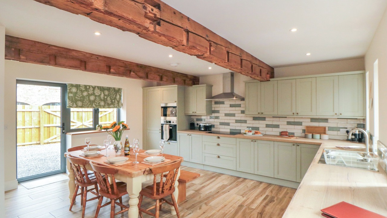 Photo of Others in Holme