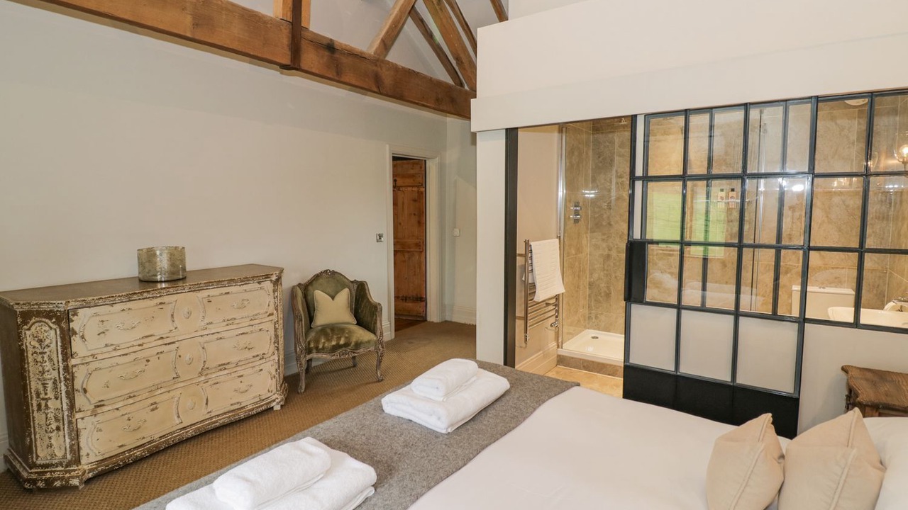 Photo of Others in Moreton