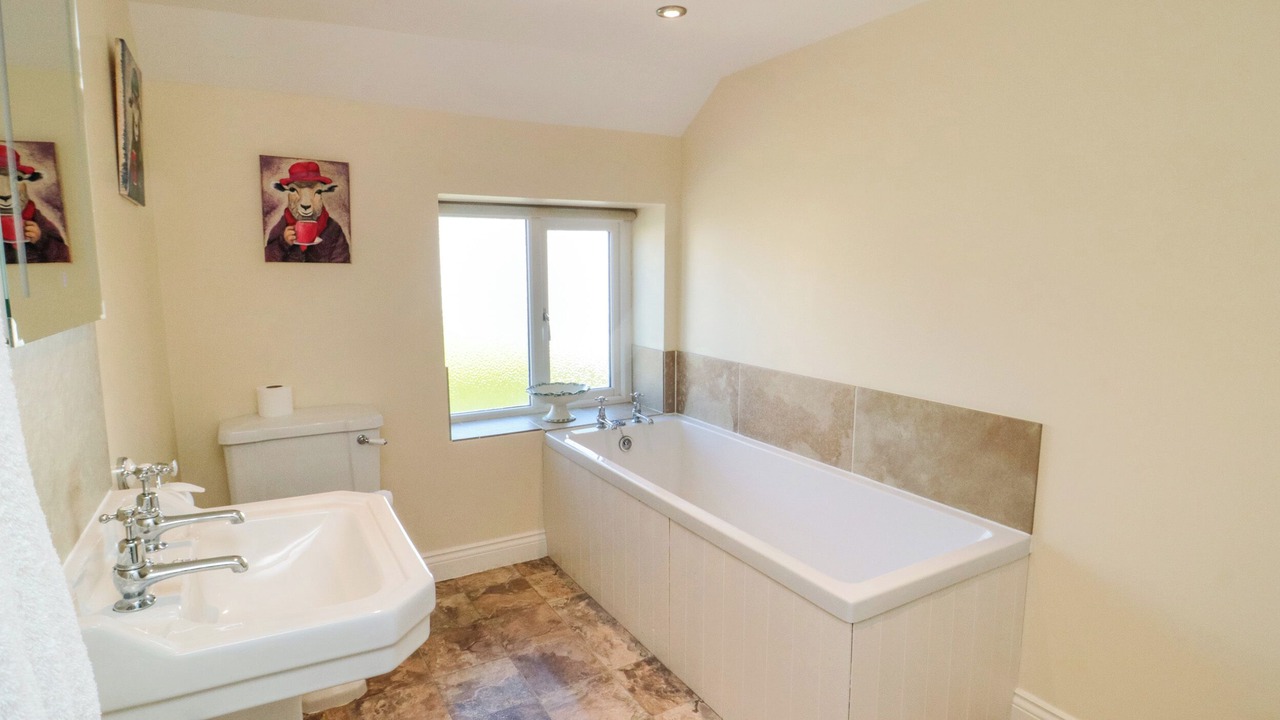 Photo of Others in Wombleton