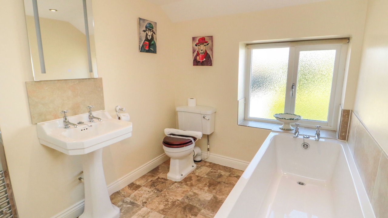 Photo of Others in Wombleton