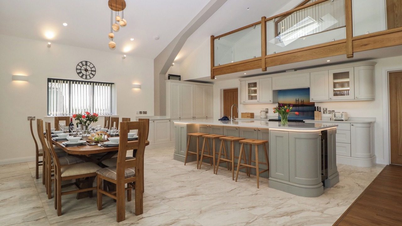 Photo of Others in Pilning