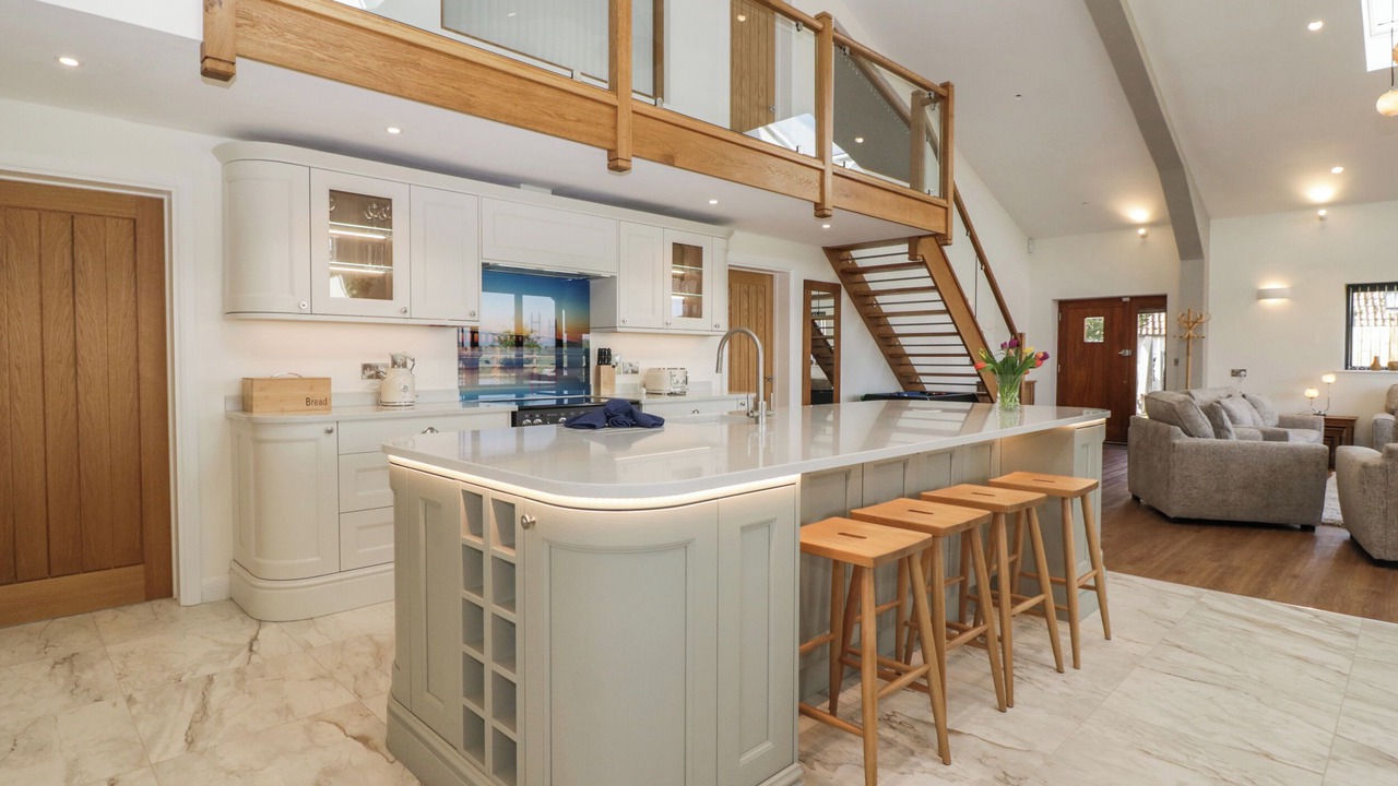 Photo of Others in Pilning