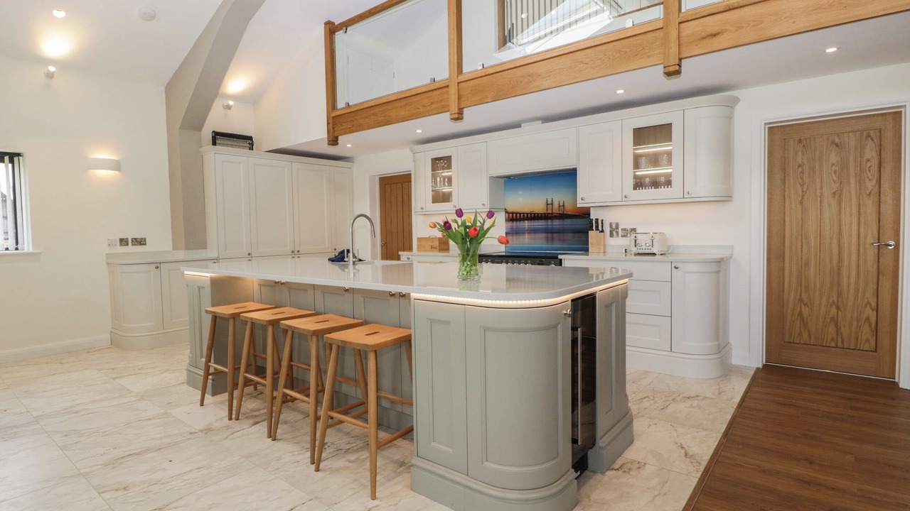 Photo of Others in Pilning