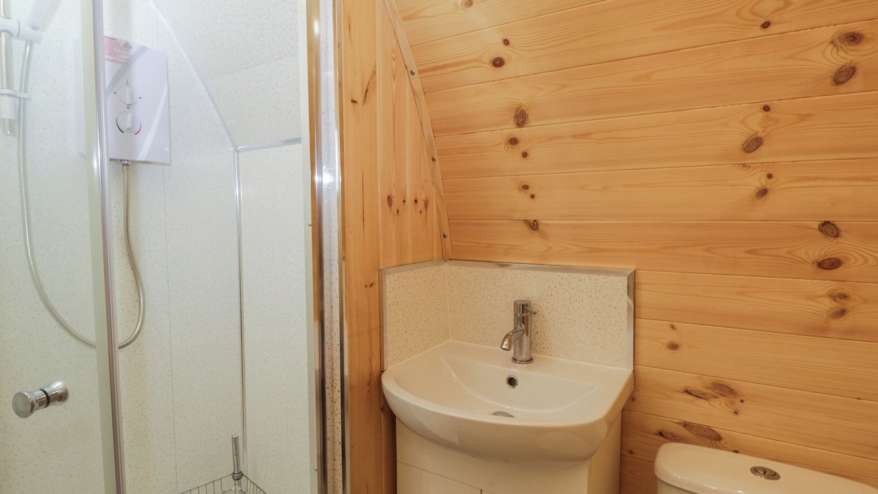 Photo of Others in Bushton