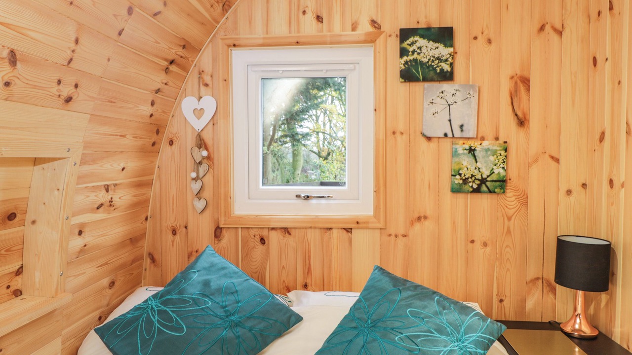 Photo of Others in Bushton