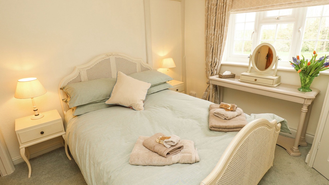 Photo of Others in Dunbridge