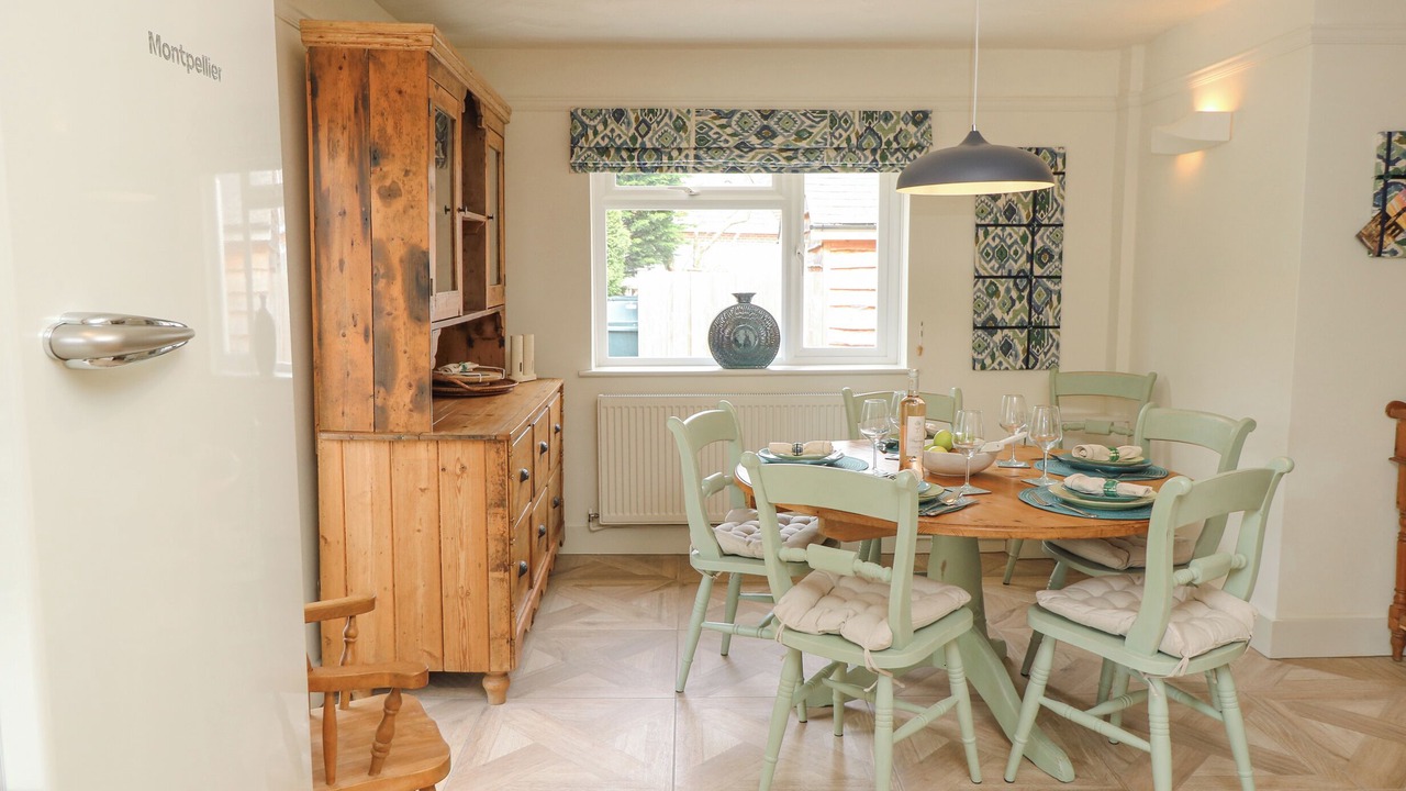 Photo of Others in Dunbridge