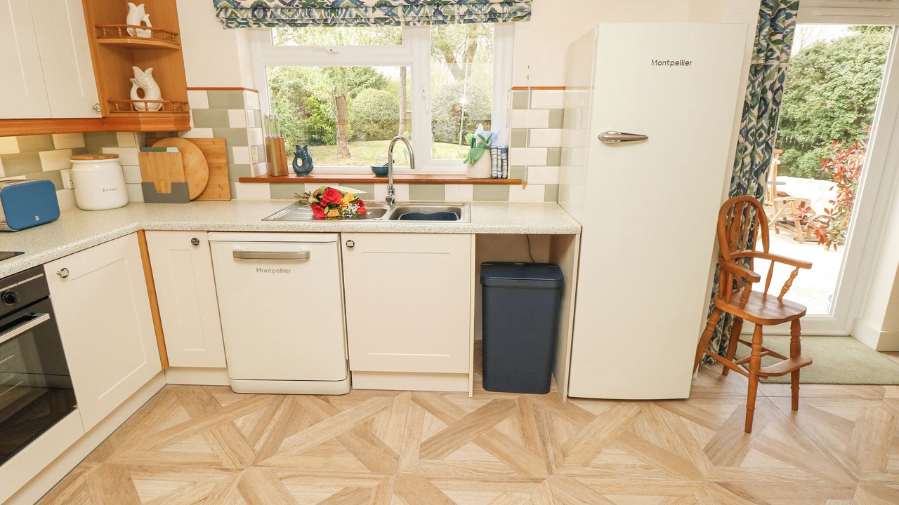 Photo of Others in Dunbridge