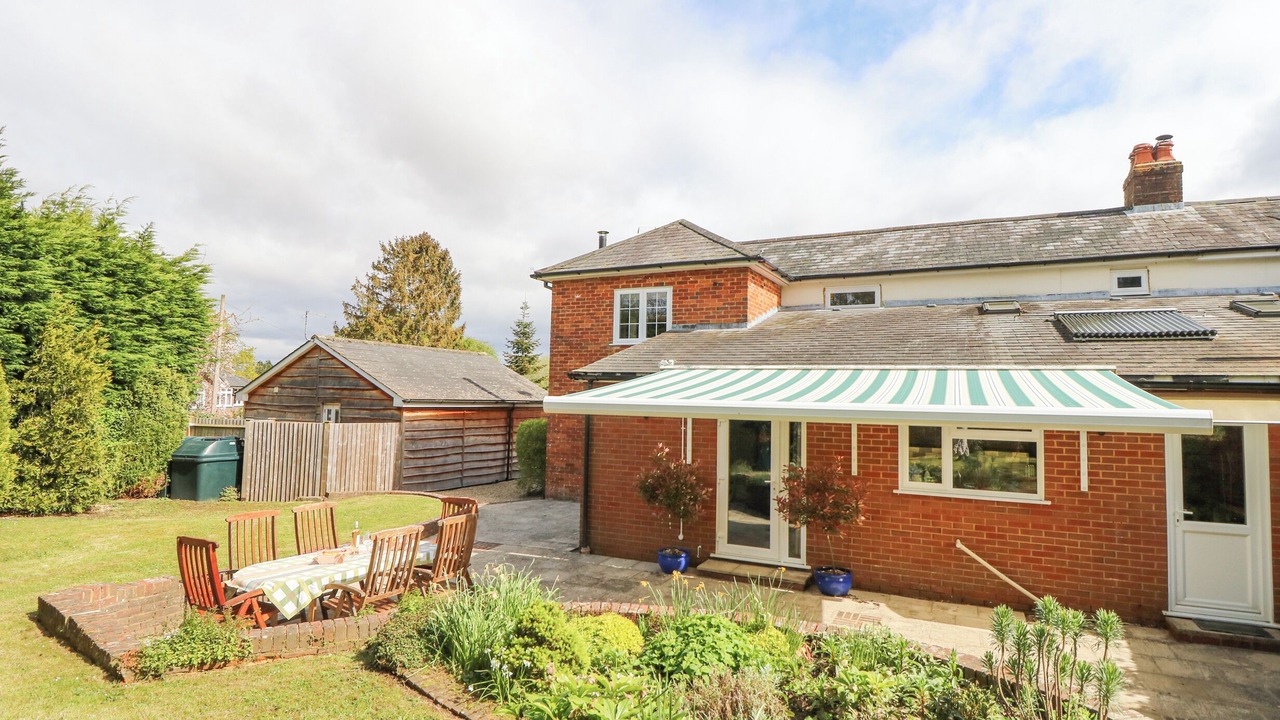 Photo of Outdoor in Dunbridge