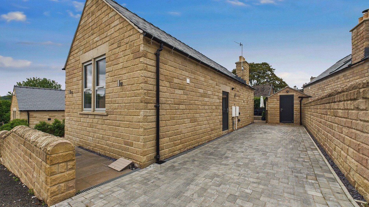 Photo of Outdoor in Tansley