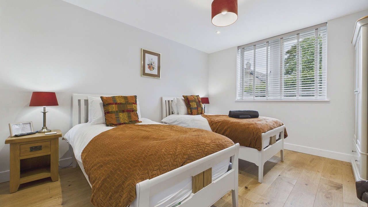 Photo of Others in Tansley