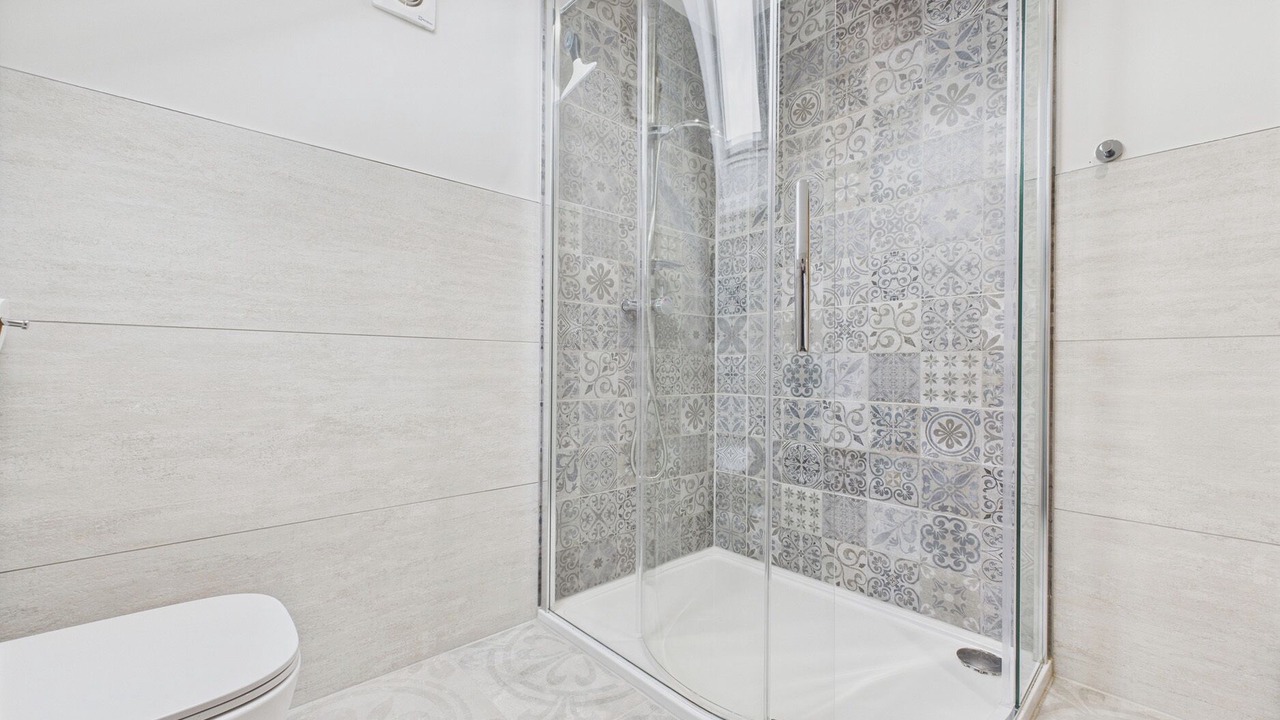 Photo of Others in Tansley