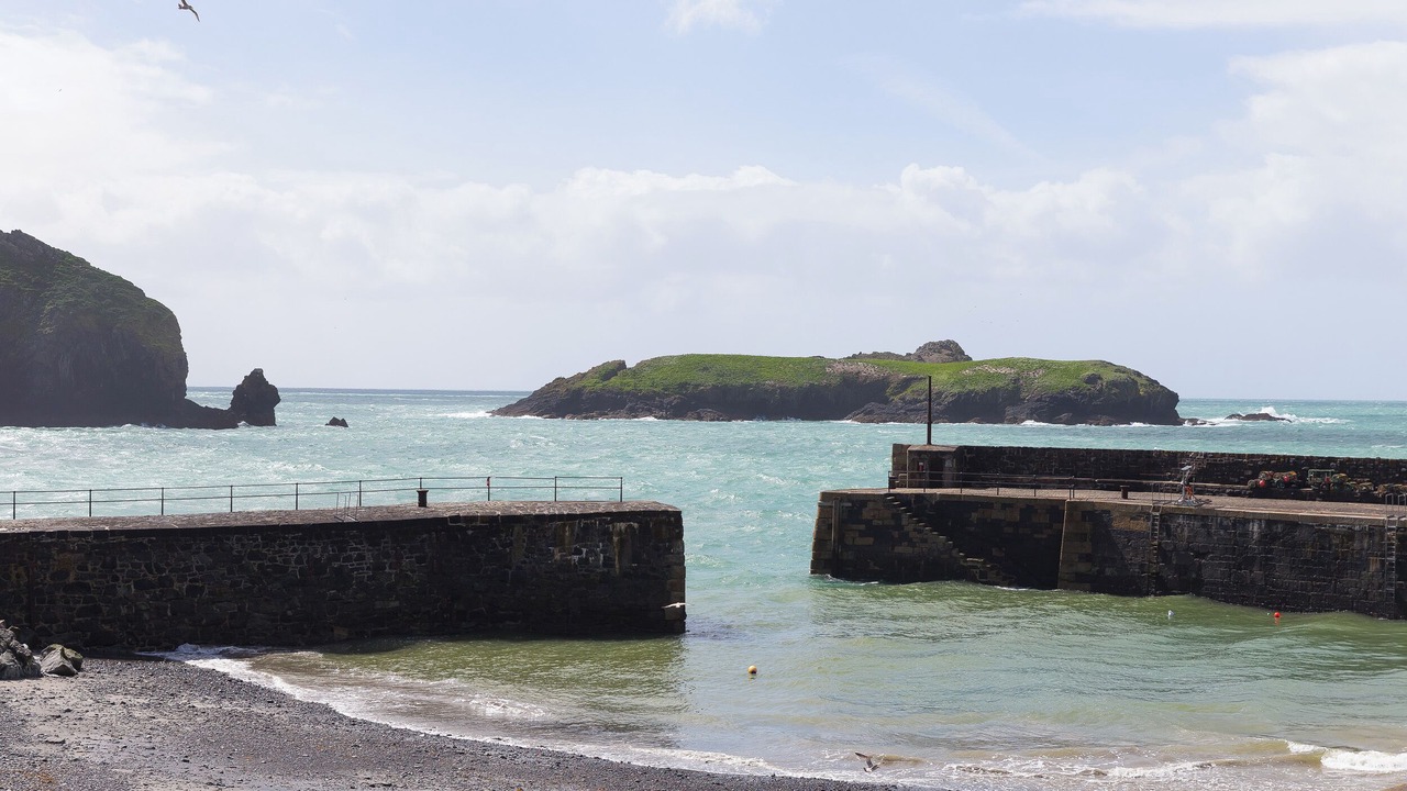 Photo of Others in Mullion