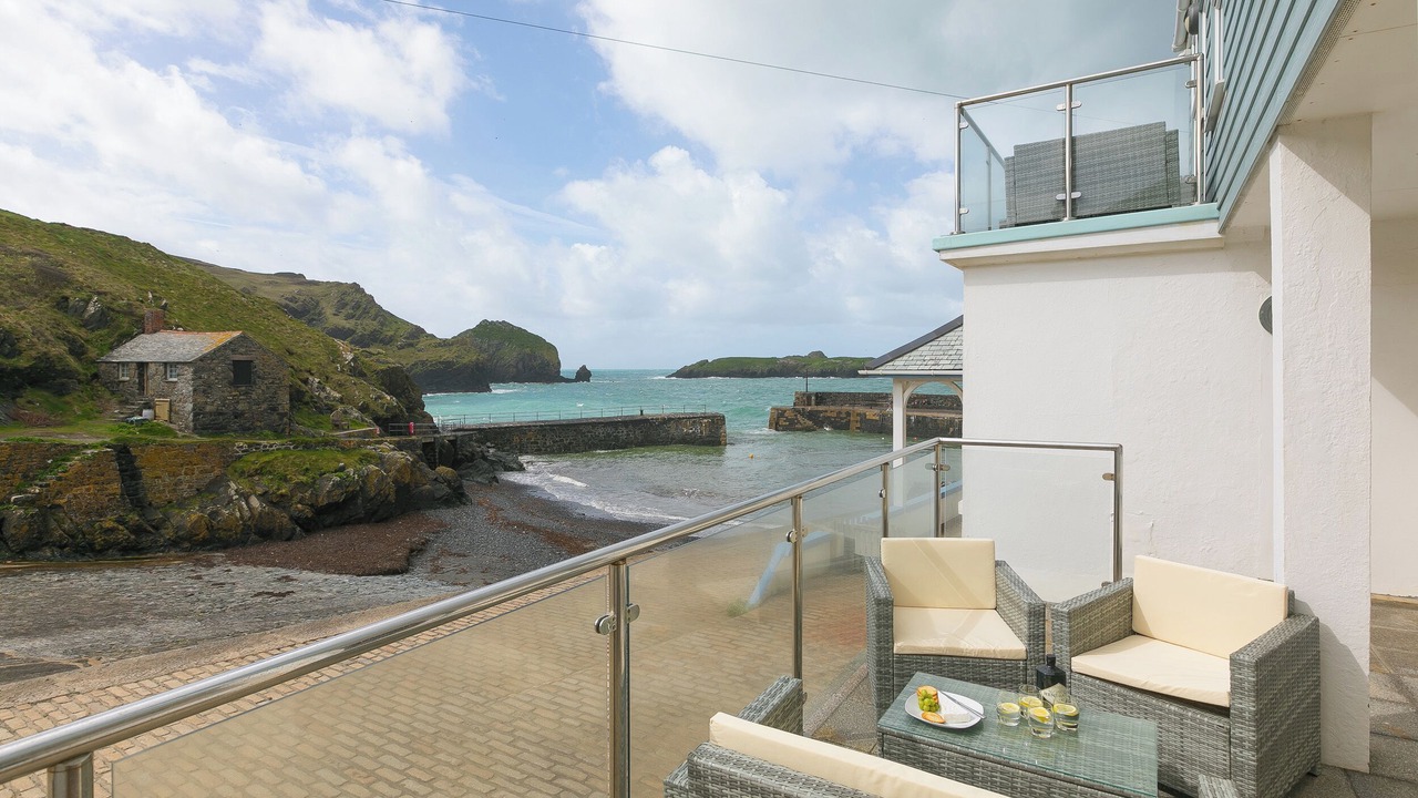 Photo of Patio Balcony in Mullion