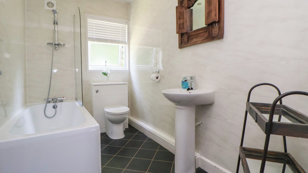 Photo of Bathroom in Saint Asaph