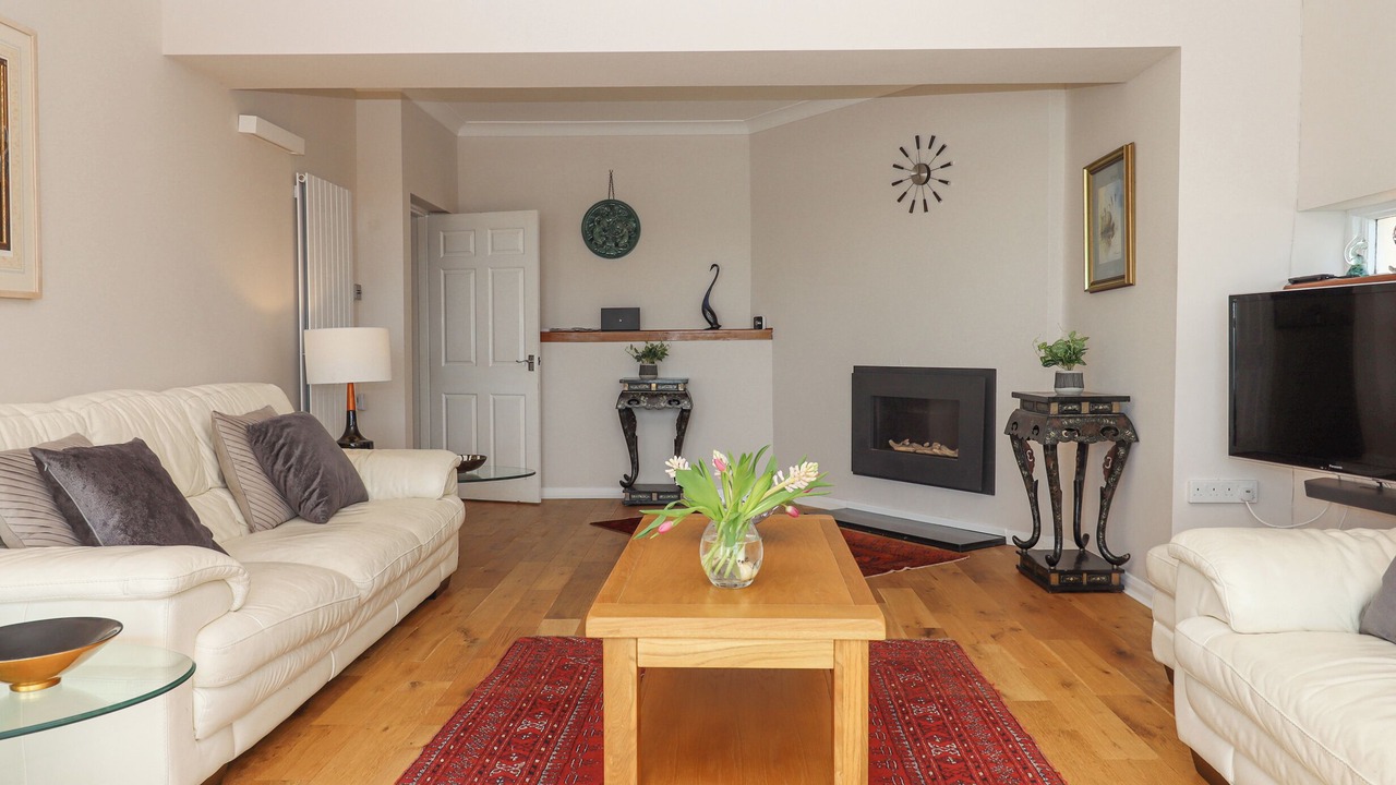 Photo of Livingroom in Downderry