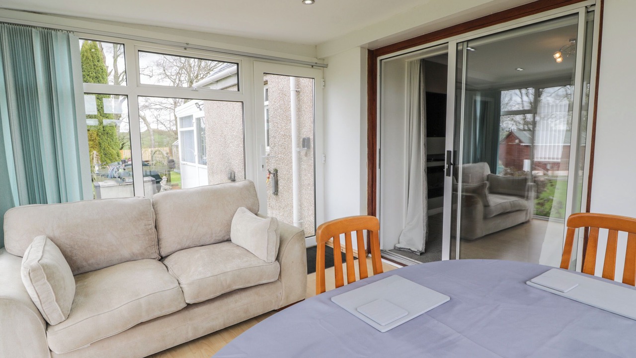 Photo of Others in Mauchline