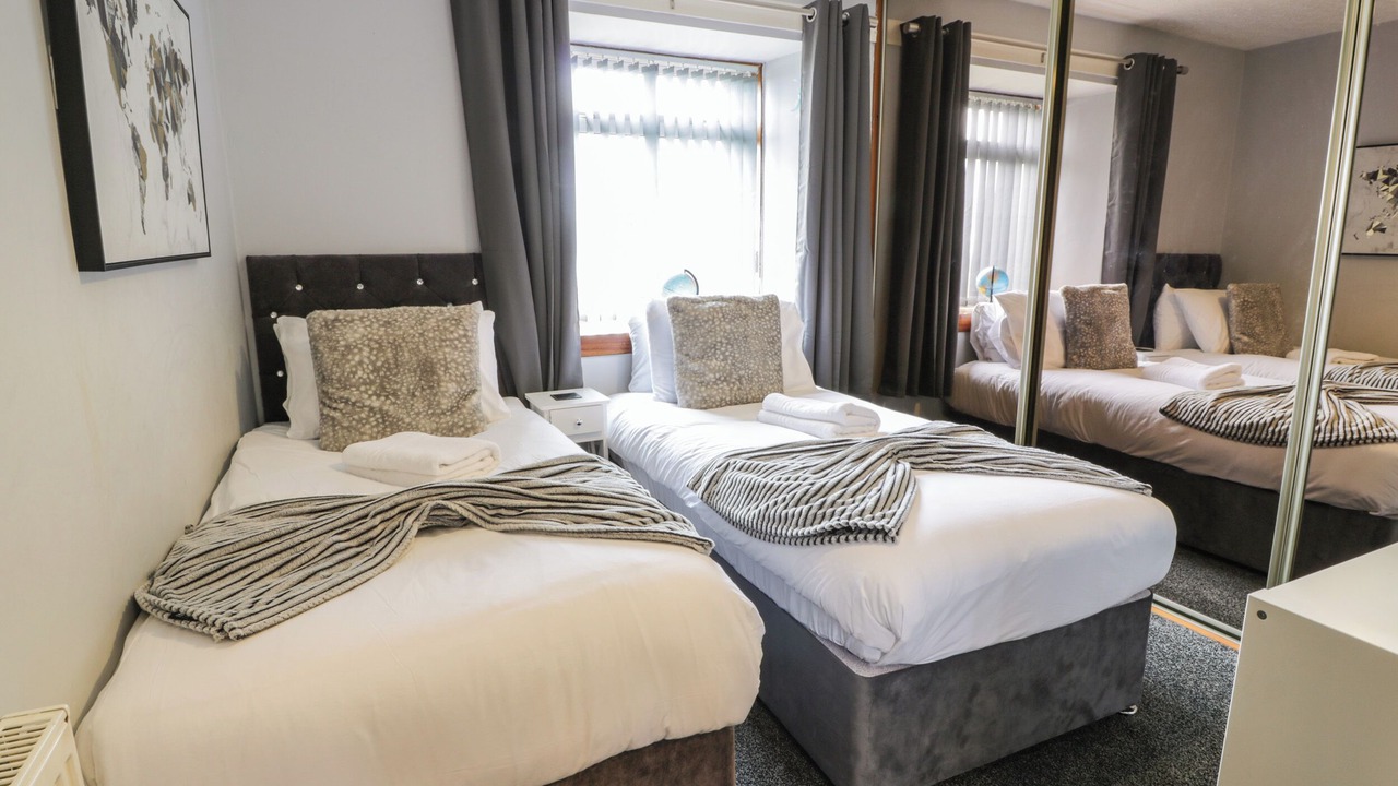 Photo of Others in Mauchline