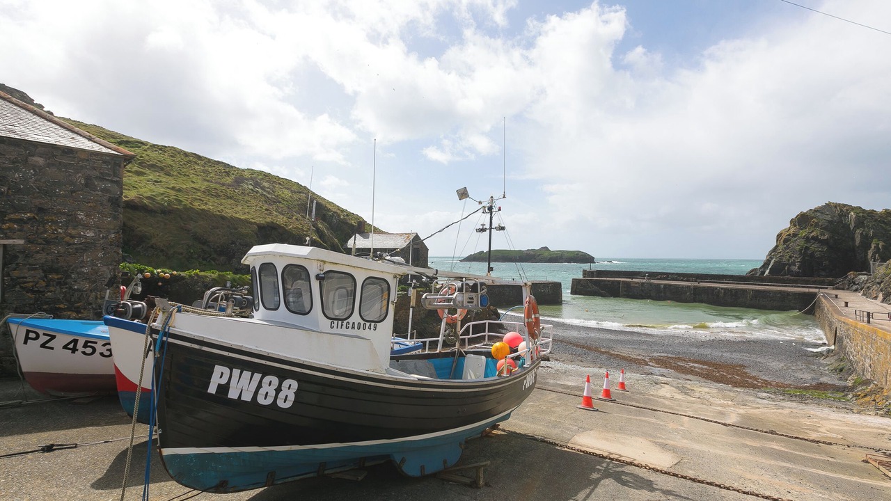 Photo of Others in Mullion