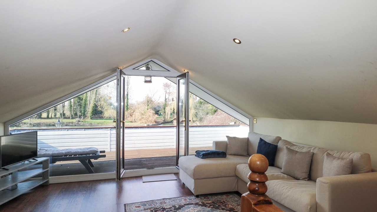 Photo of Livingroom in Wraysbury