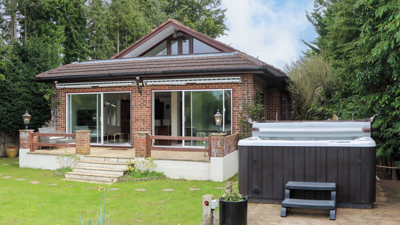 Photo of Patio Balcony in Wraysbury