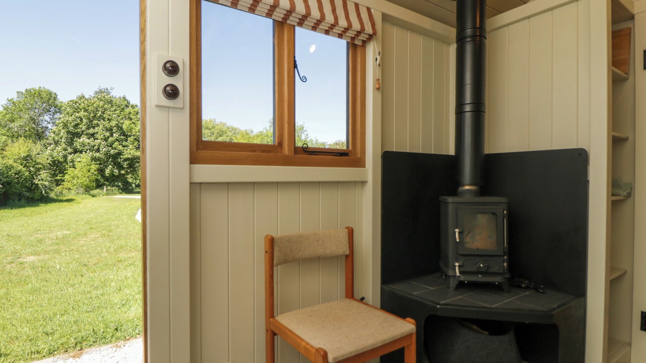 Photo of Others in South Leigh