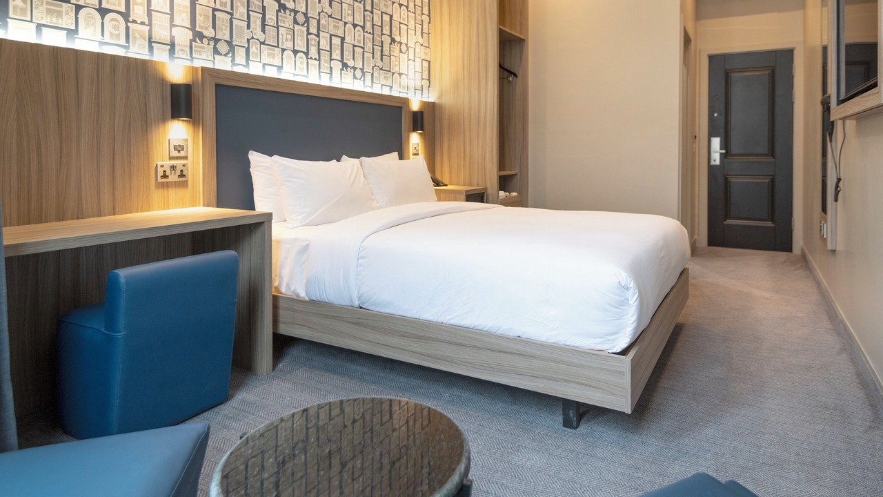 Photo of Bedroom in Earl's Court