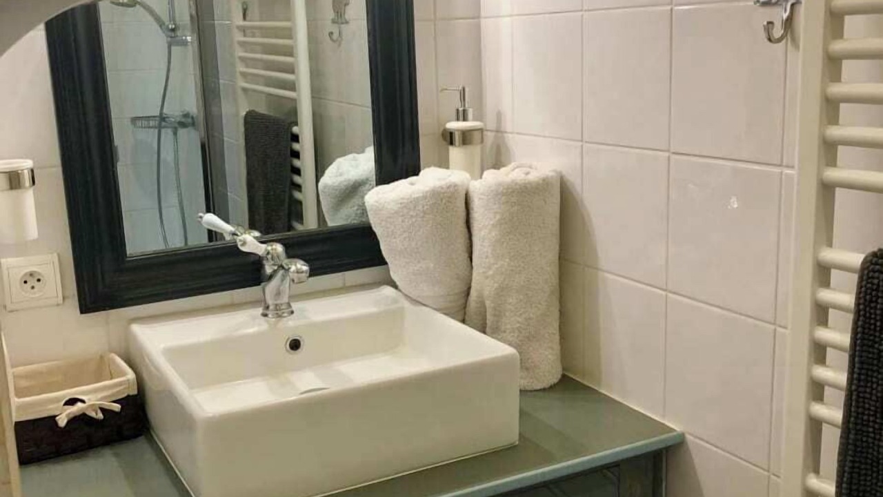 Photo of Bathroom in Jaunay-Marigny