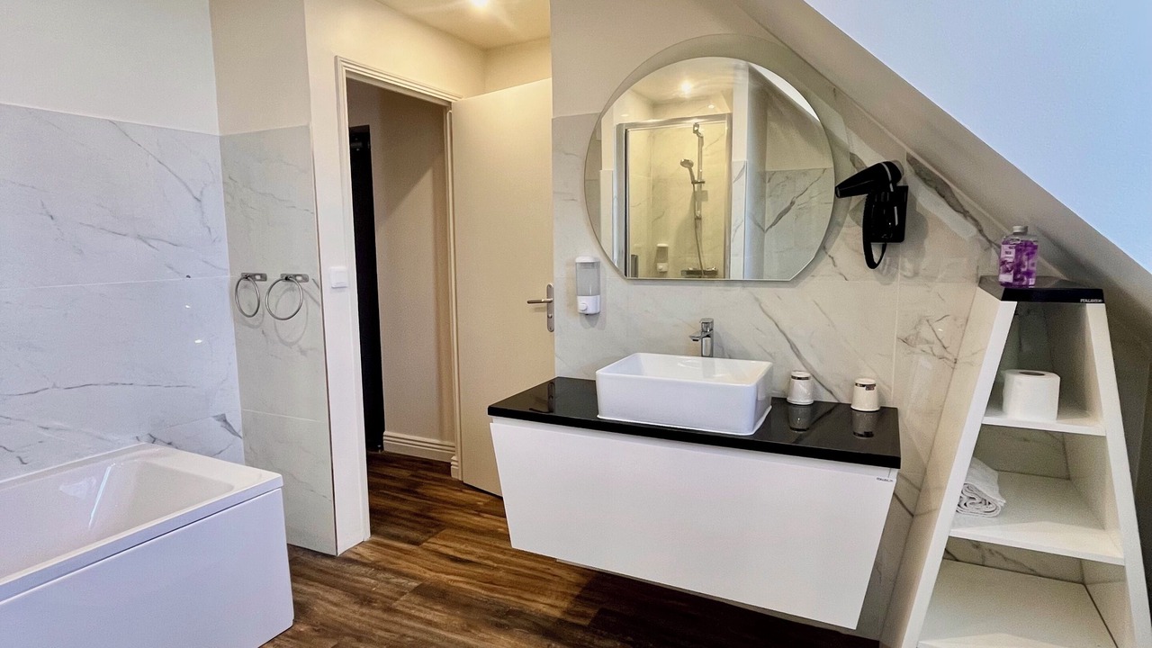 Photo of Bathroom in Centre Ville
