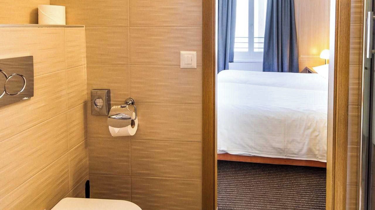 Photo of Bathroom in James-Fazy