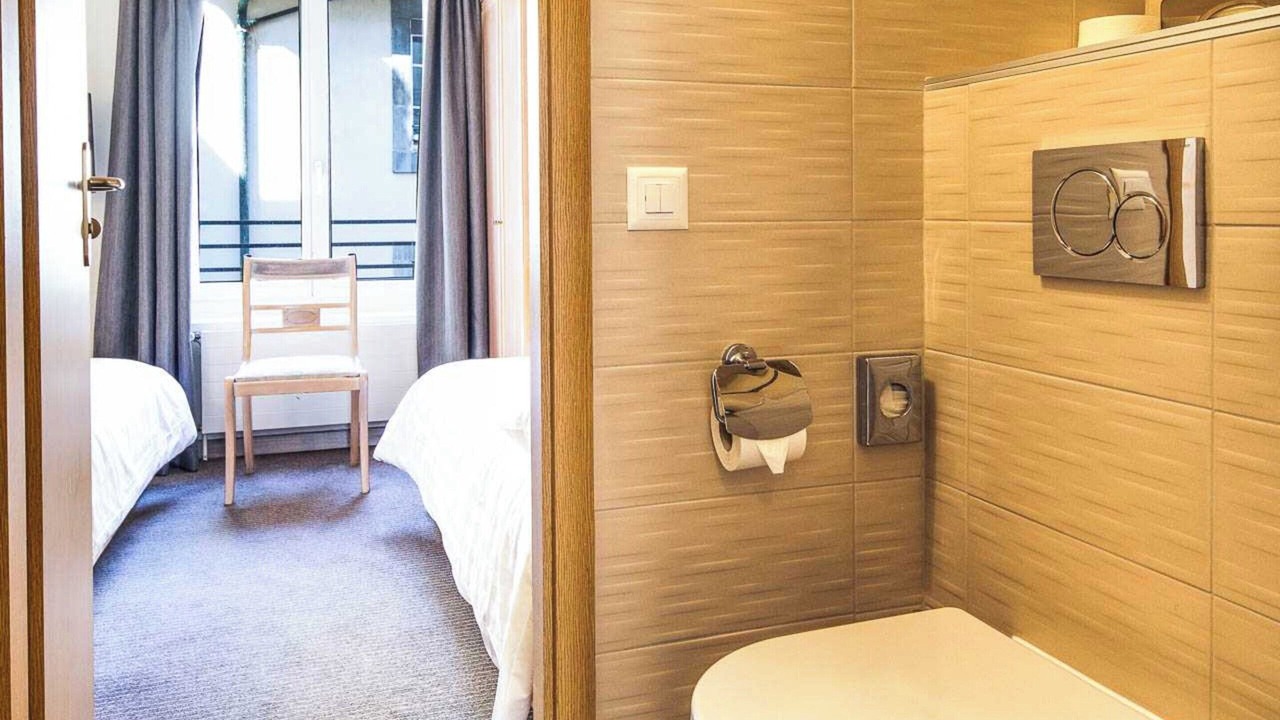 Photo of Bathroom in Downtown Geneva