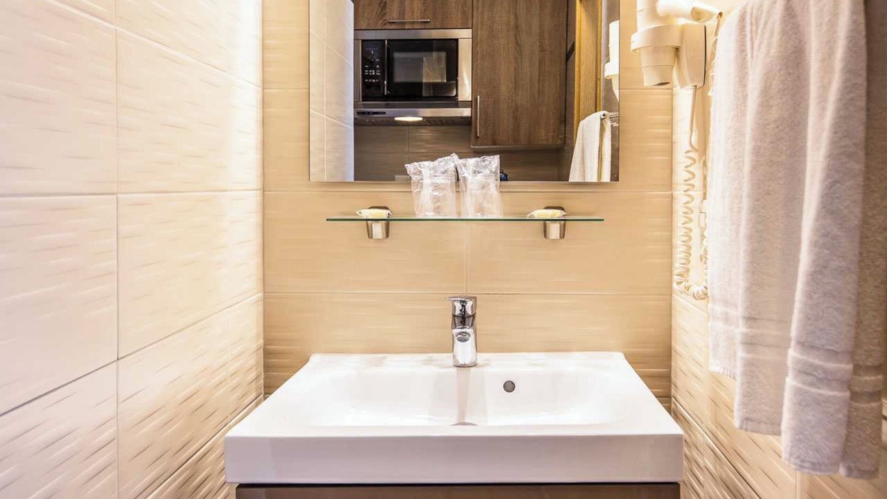 Photo of Bathroom in Downtown Geneva