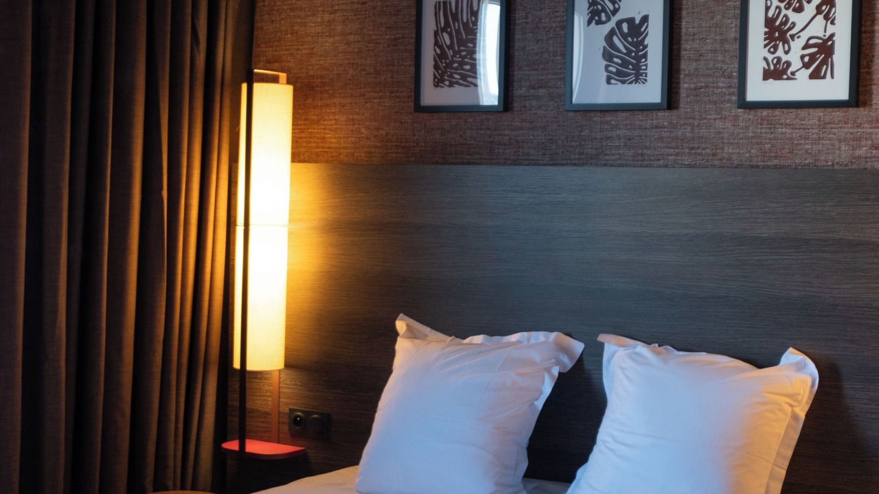 Photo of Bedroom in 8th Arrondissement