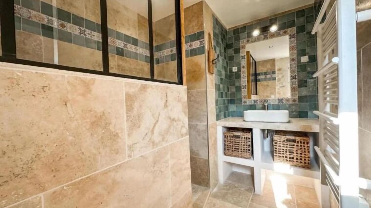 Photo of Bathroom in Saint-Etienne-du-Gres