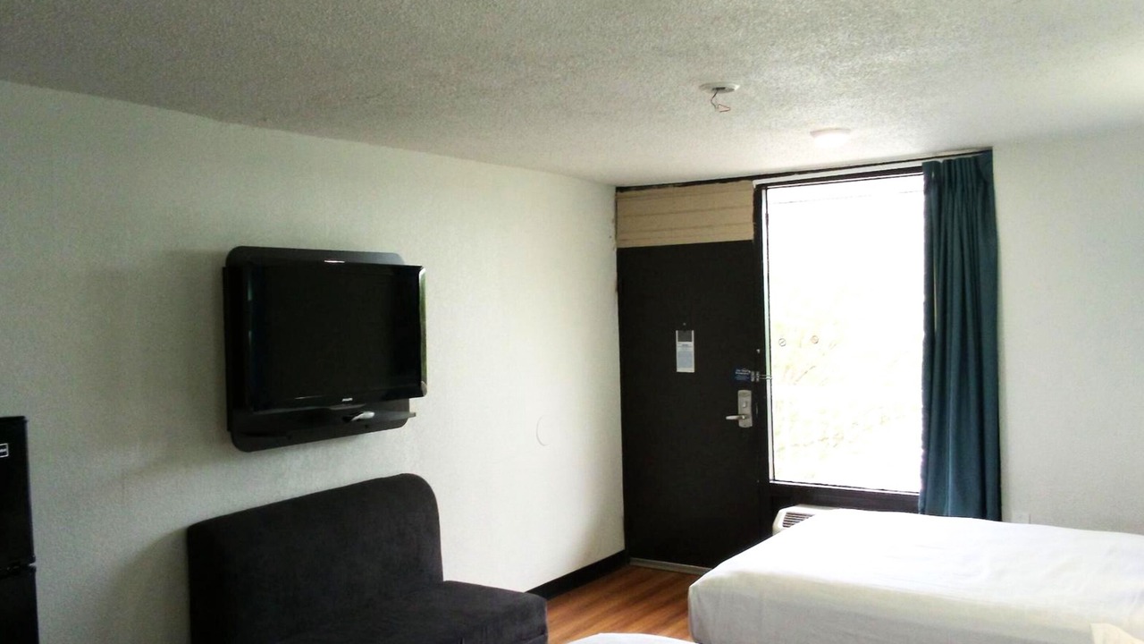 Photo of Bedroom in Beeville