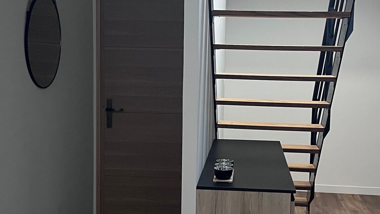 Photo of Others in Leval