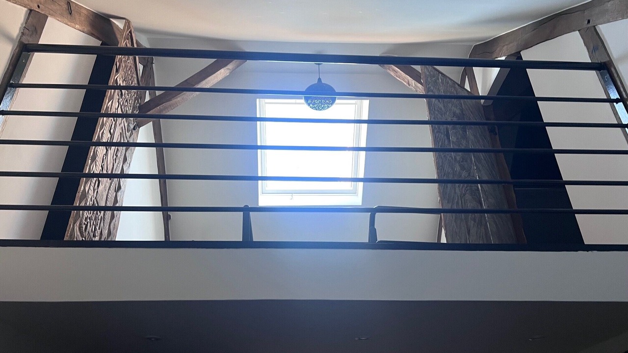 Photo of Others in Leval