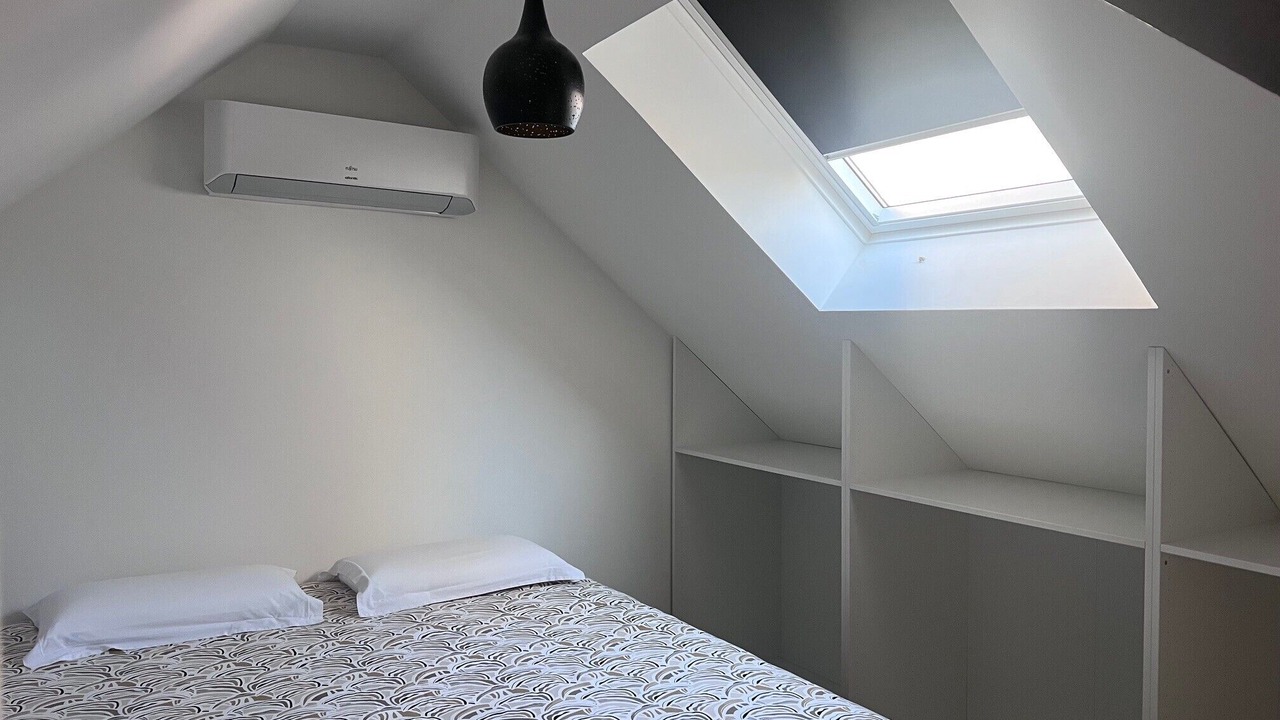 Photo of Others in Leval