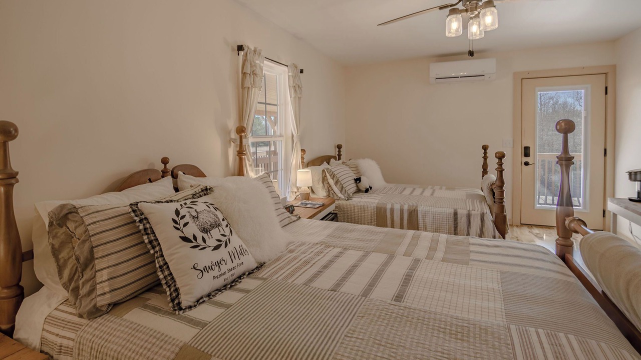 Photo of Bedroom in Whitley City