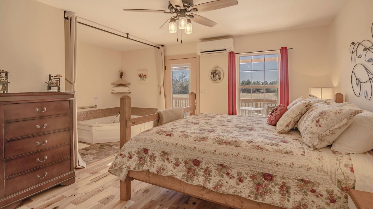 Photo of Bedroom in Whitley City
