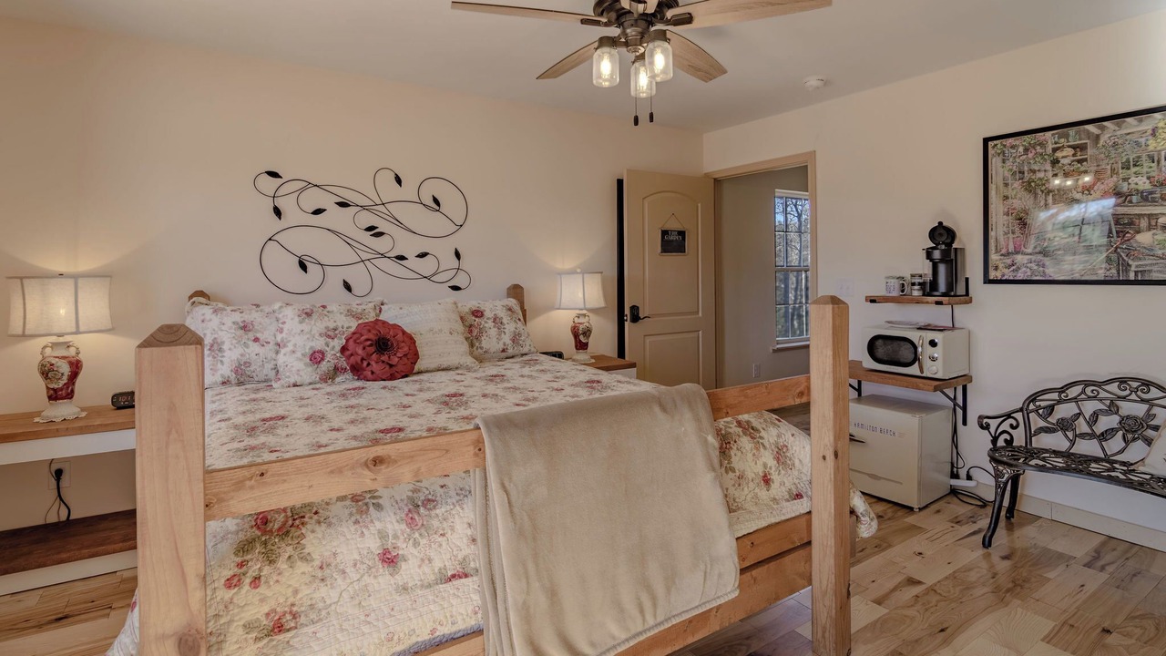 Photo of Bedroom in Whitley City
